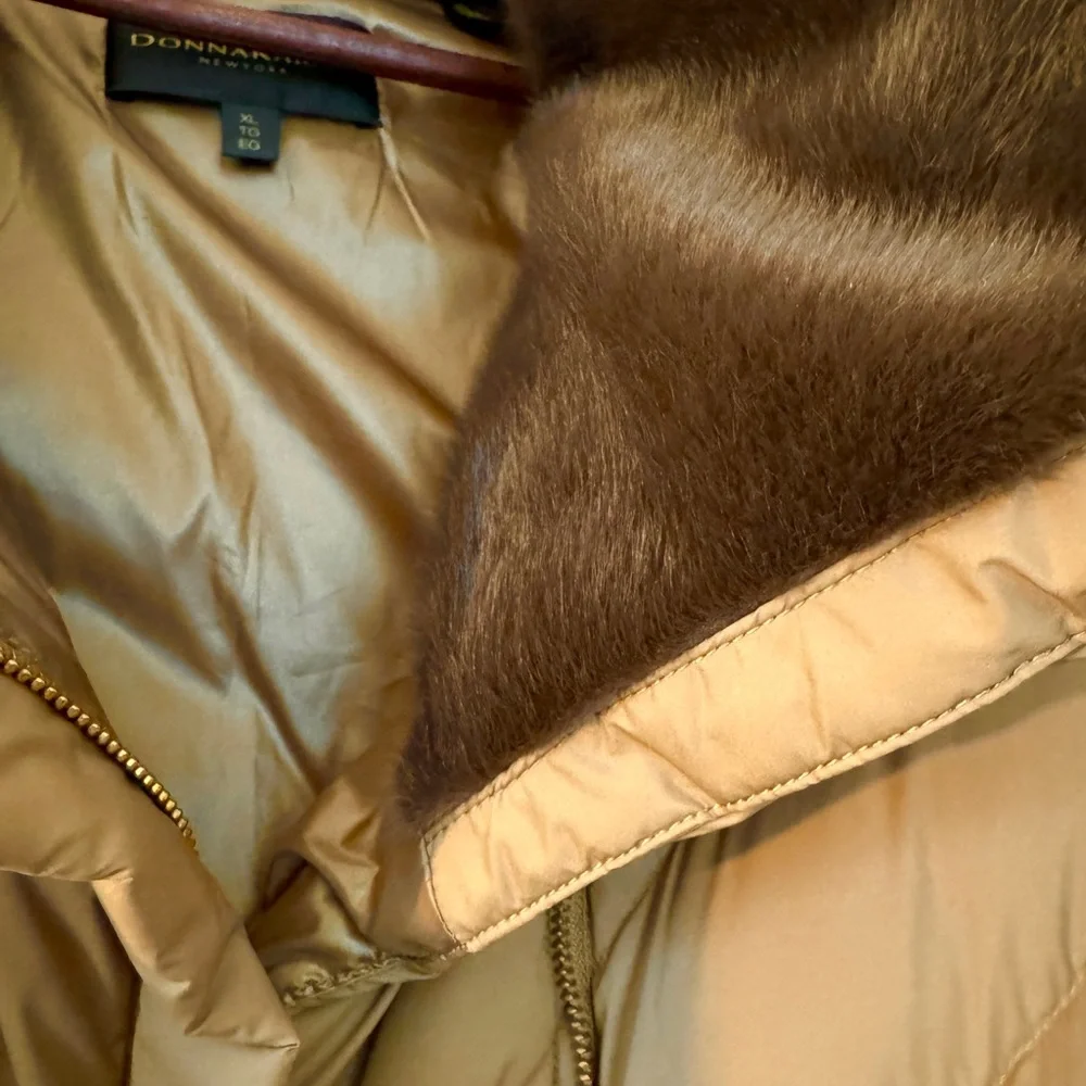 . Women's DNKY Quilted Coat - Picture 4 of 4